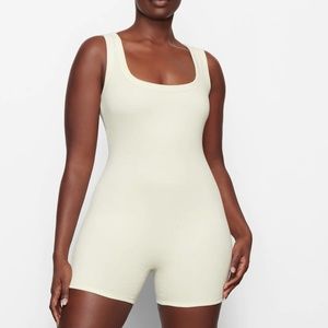 NWT SKIMS Cotton Rib Onesie in Bone, Size M
